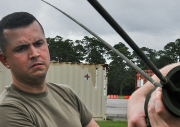 350th CACOM Army Reserve Soldiers train on antenna emplacement
