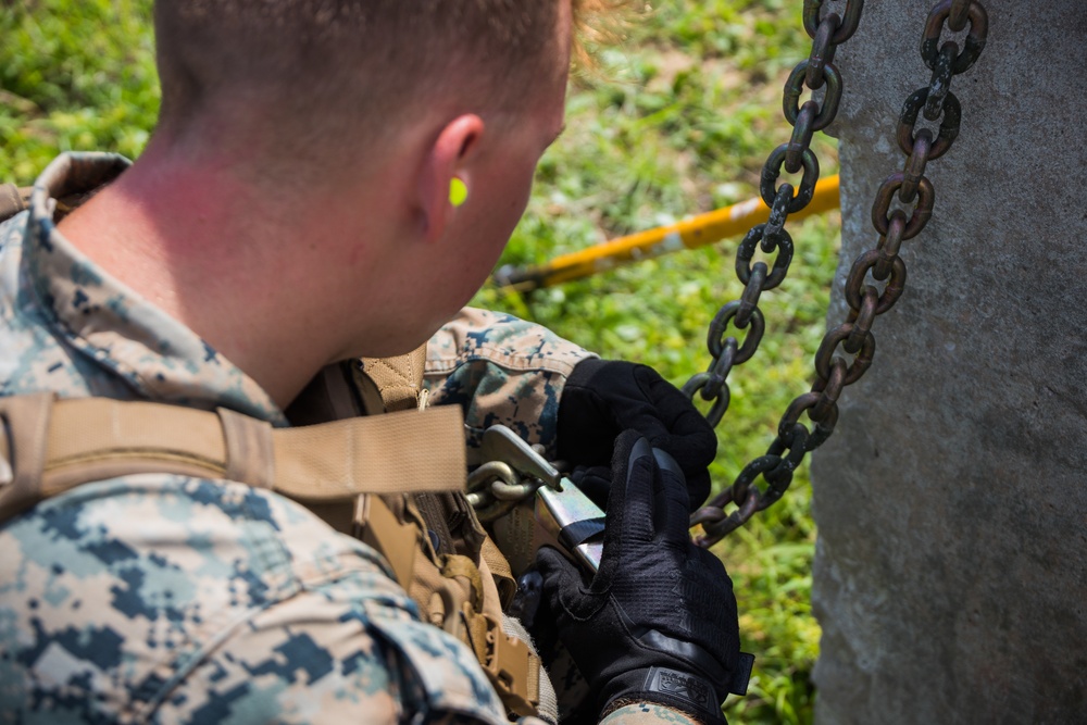 Combat Logistics Battalion 22 conducts helicopter support team training with HIMARS launcher pod container