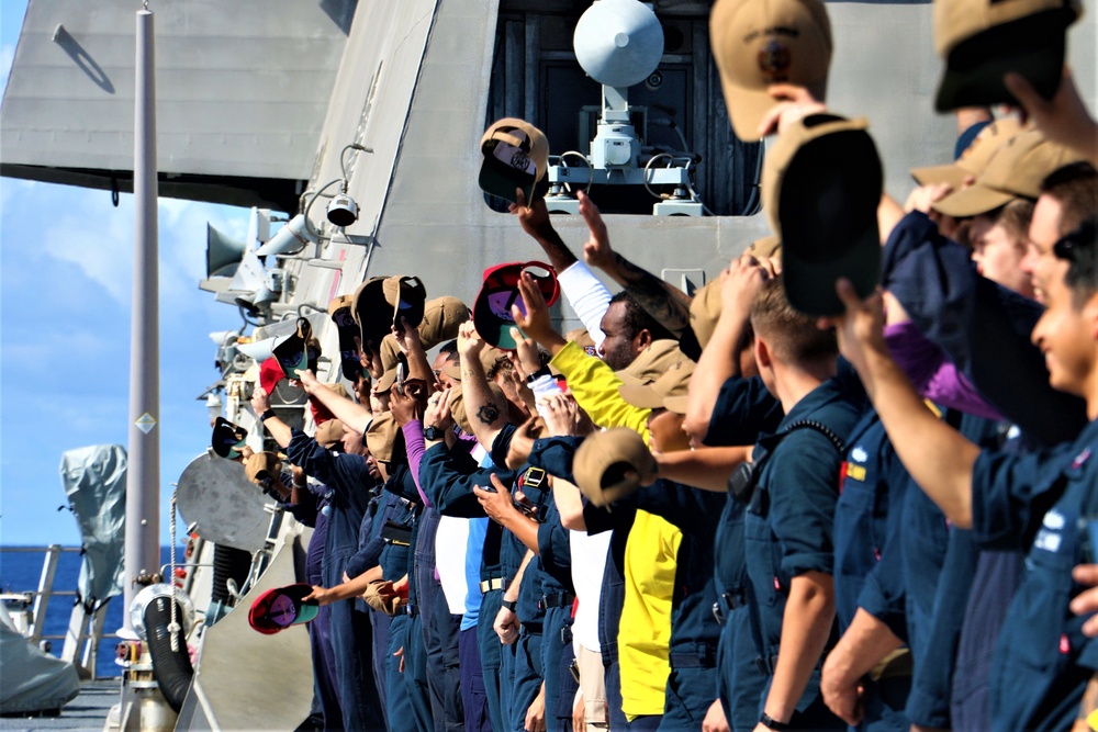 USS Jackson sails alongside JMSDF JS Kirisame