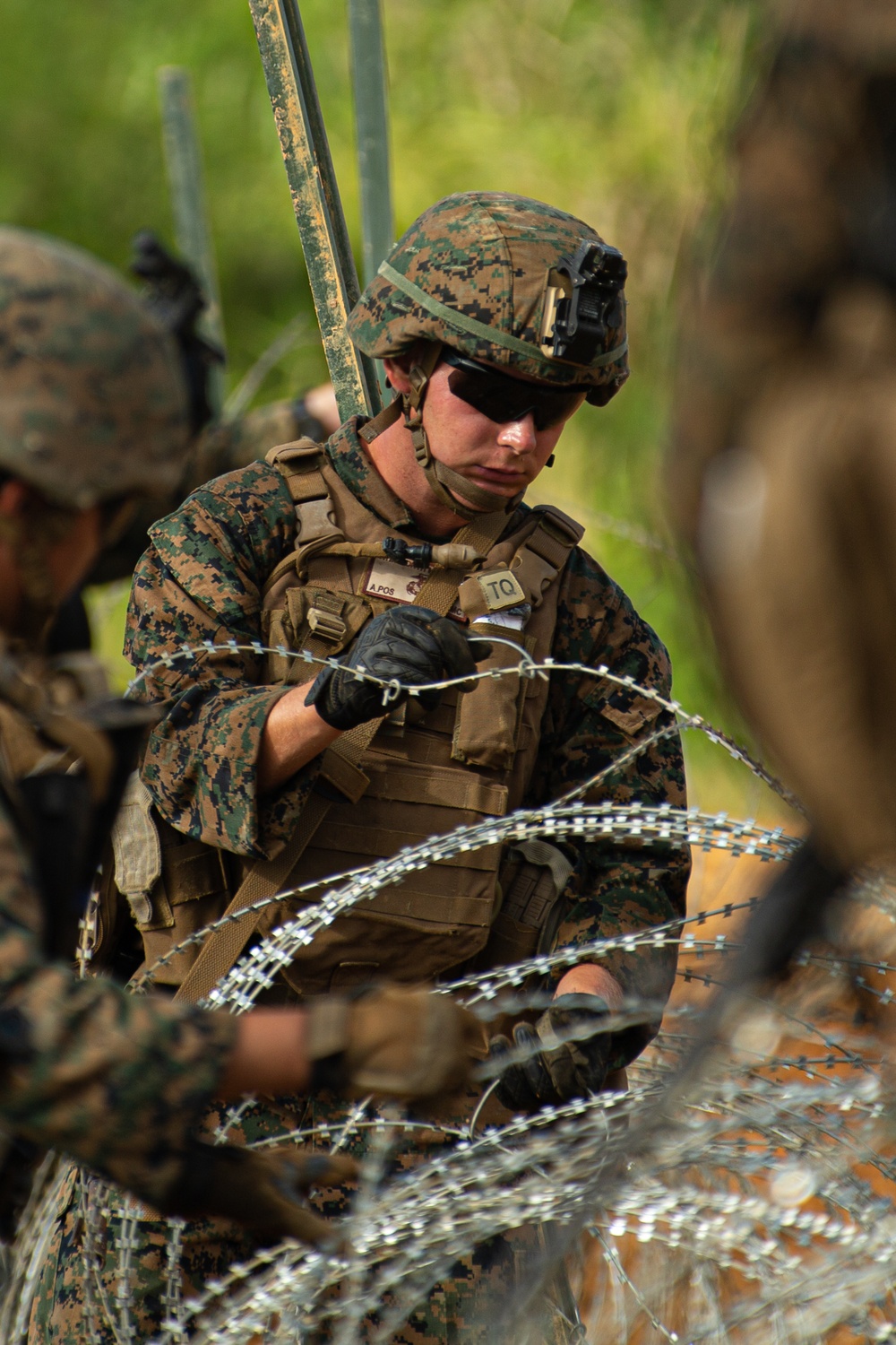 3rd LSB Engineer Support Platoon Marines fortify defensive position