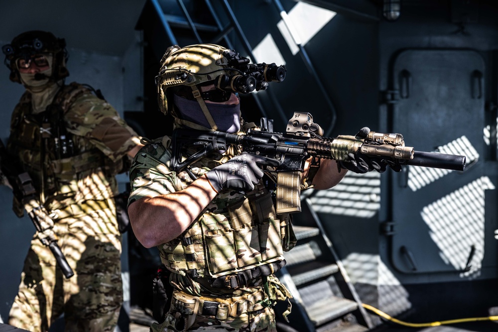 Croatian VSS train with U.S. Navy SEALs