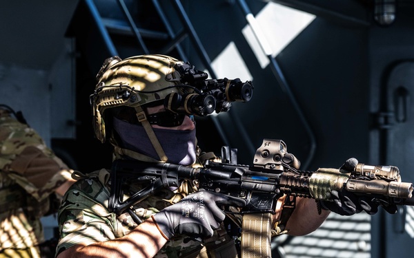 Croatian VSS train with U.S. Navy SEALs