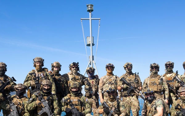 Croatian VSS train with U.S. Navy SEALs