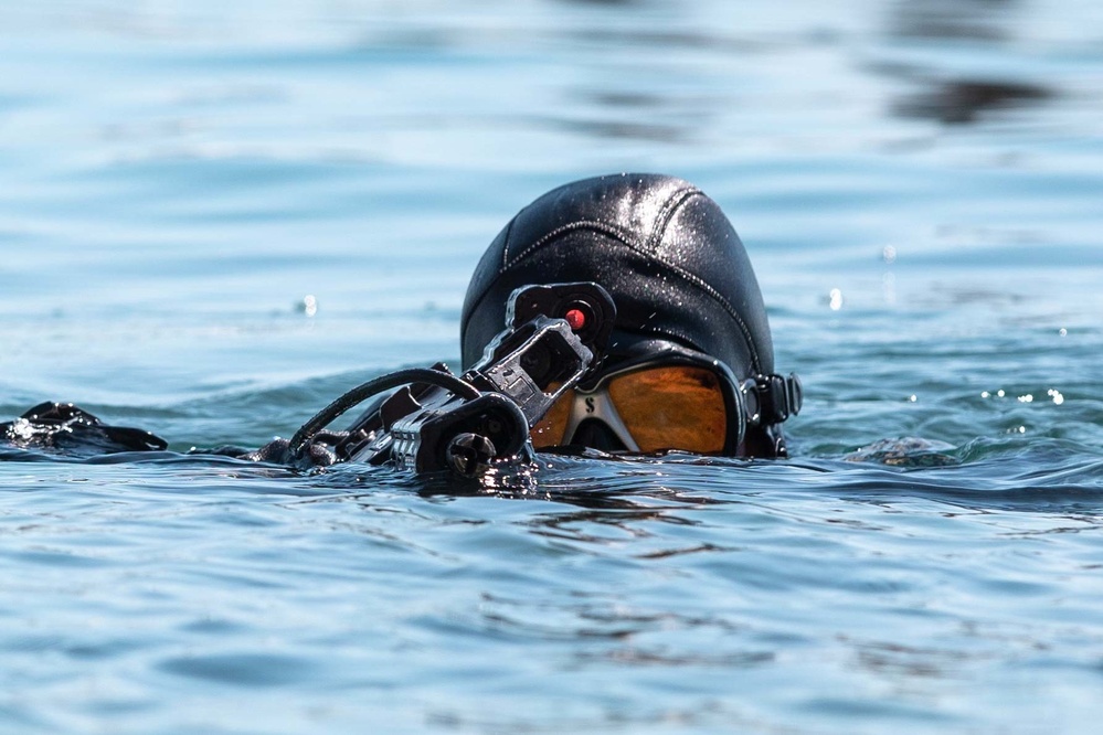 Croatian VSS train with U.S. Navy SEALs