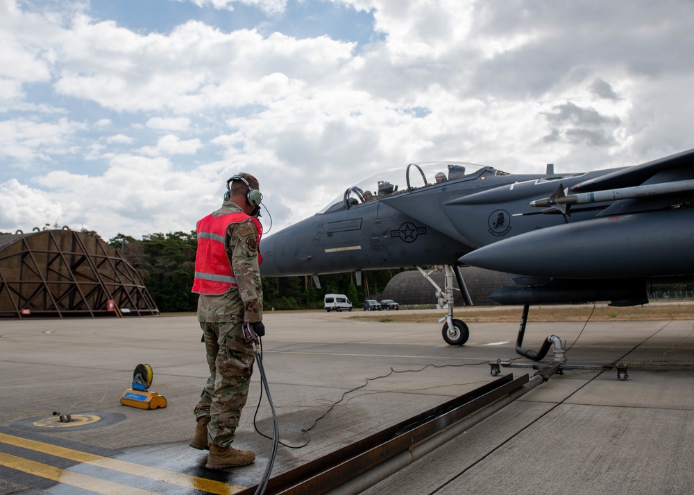 435th hot-pit training
