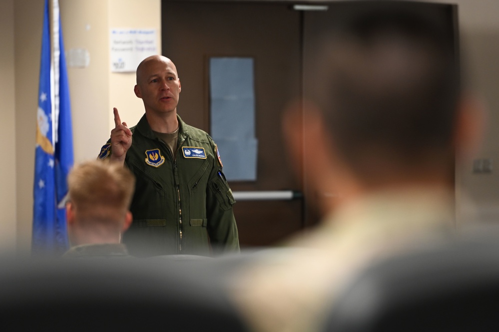 39th ABW command team visits newcomers