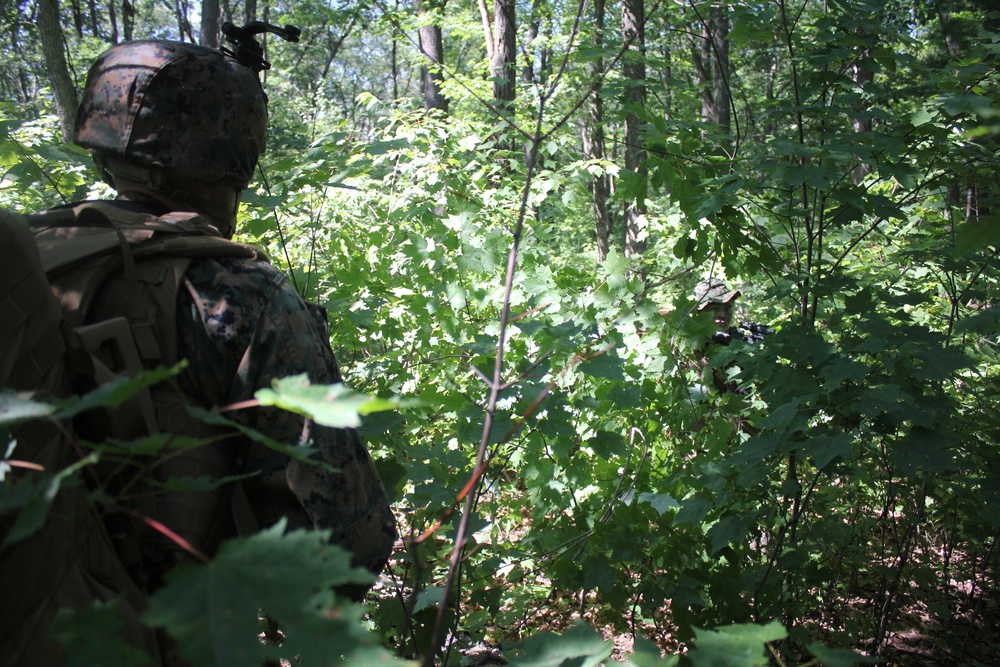 Marines, Navy Corpsmen train in casualty care field exercise