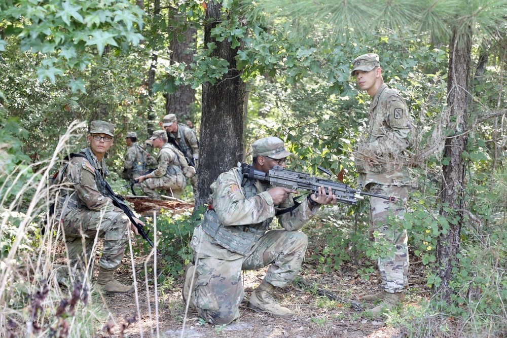 Signal Soldiers Participate in Field Training Exercise &quot;Mercury Strike&quot;