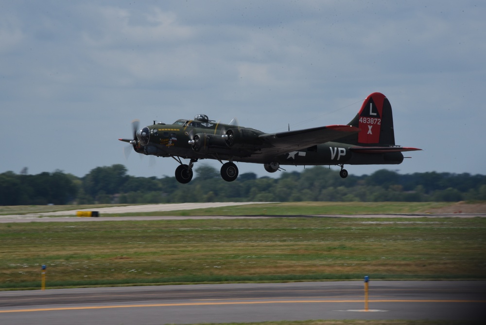 B-17 take off