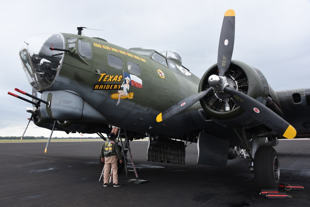 B-17 preflight
