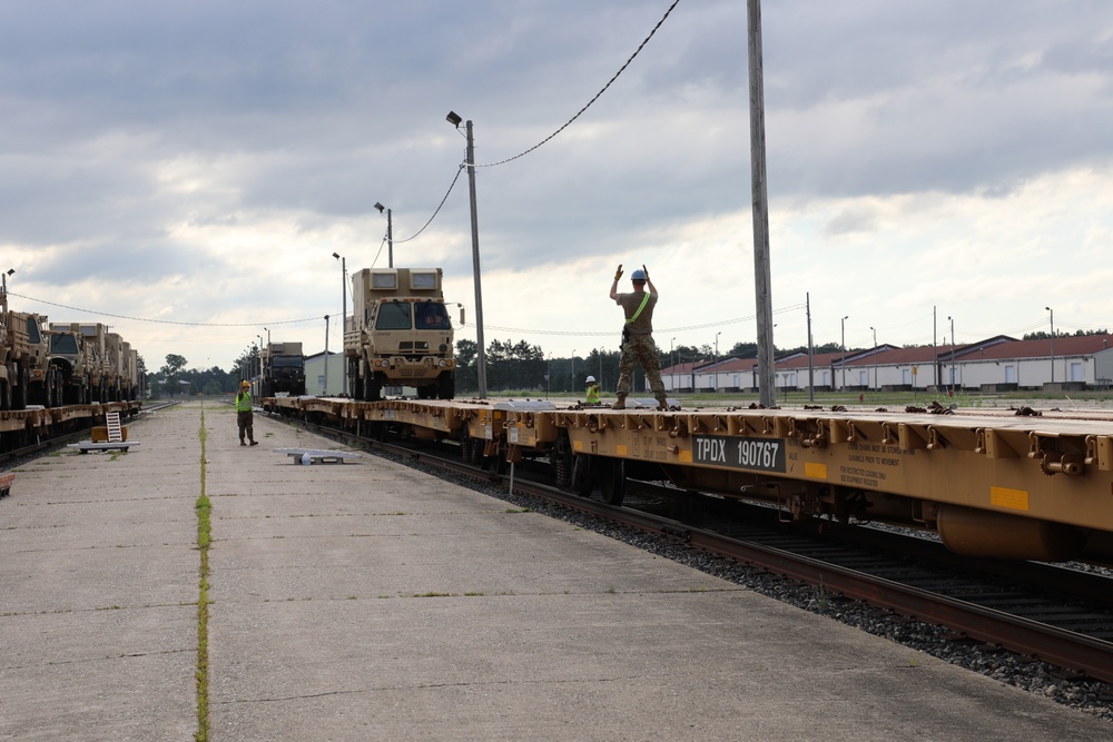 Fort McCoy supports rail movement for 107th Support Maintenance Company