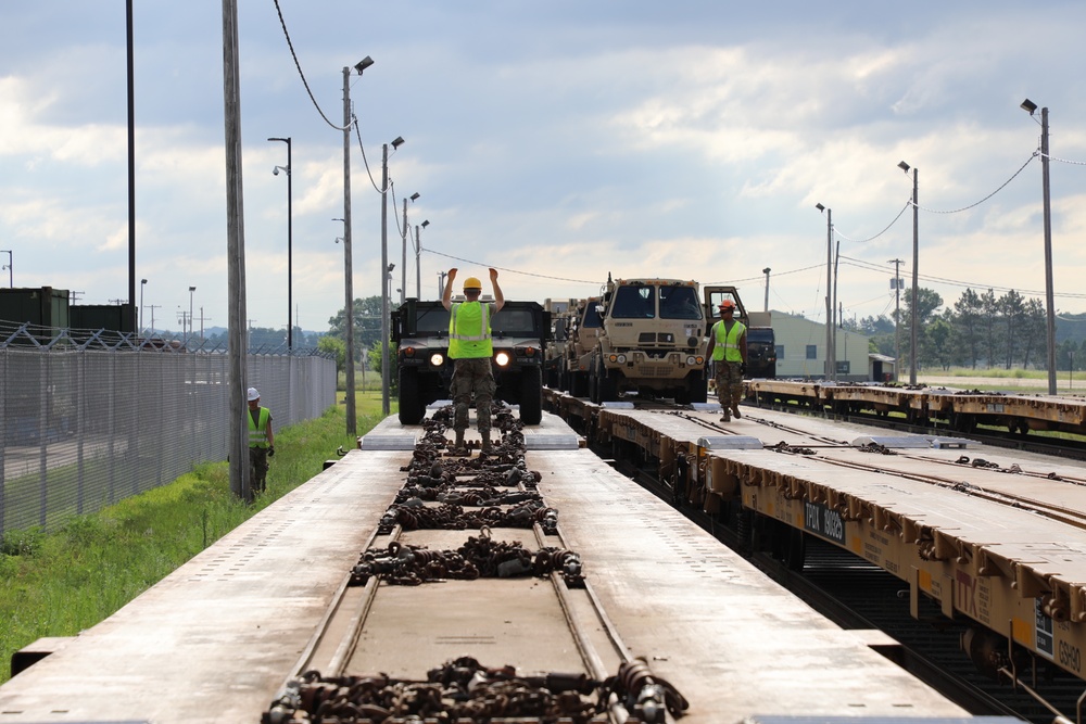 Fort McCoy supports rail movement for 107th Support Maintenance Company