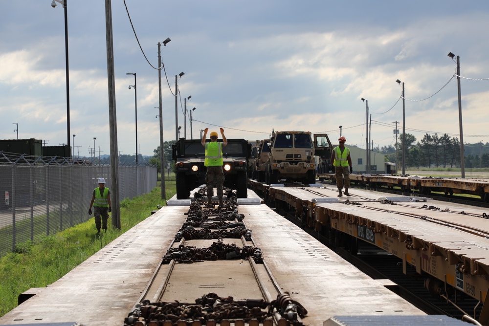 Fort McCoy supports rail movement for 107th Support Maintenance Company