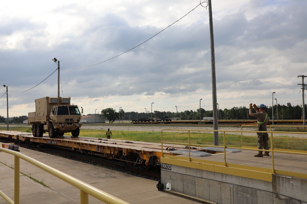 Fort McCoy supports rail movement for 107th Support Maintenance Company