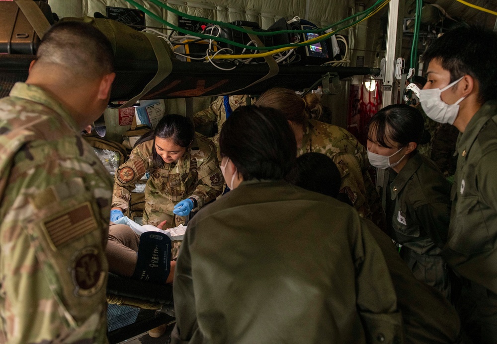 374th MDG hosts 3-day nursing student immersion