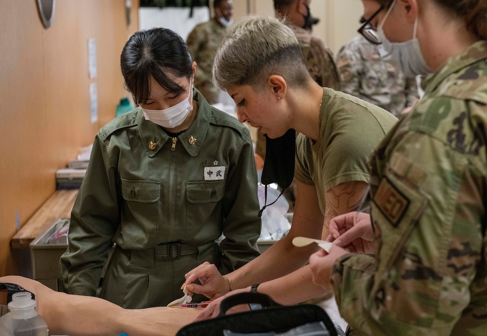 374th MDG hosts 3-day nursing student immersion