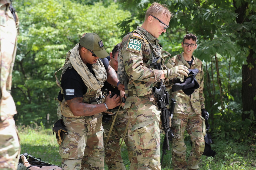 Soldiers compete during the final days of the 2022 All Guard Best Warrior Competition