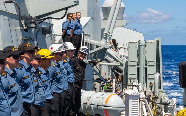 HMCS Vancouver conducts Replenishment-at-Sea with HMNZS Aotearoa