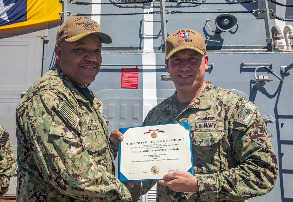 USS Dewey (DDG 105) Conducts Change of Command Ceremony