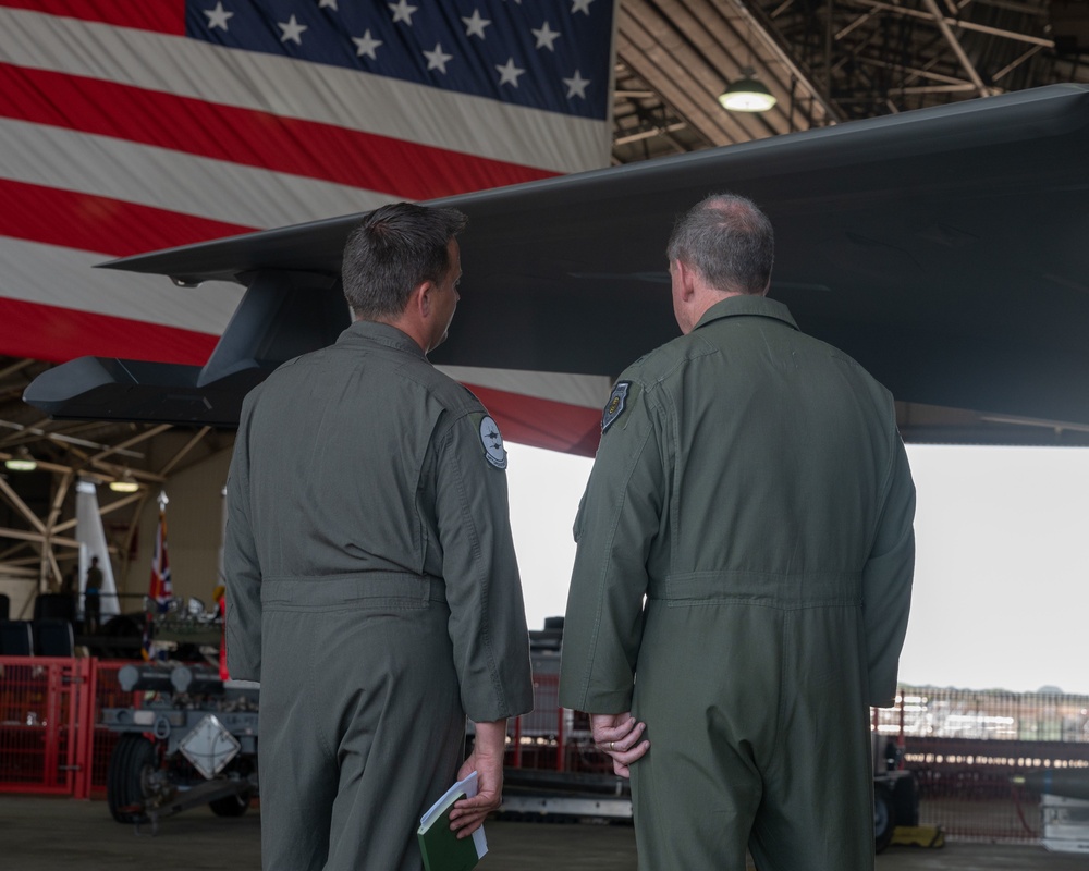 General Hecker visits the 48th Fighter Wing