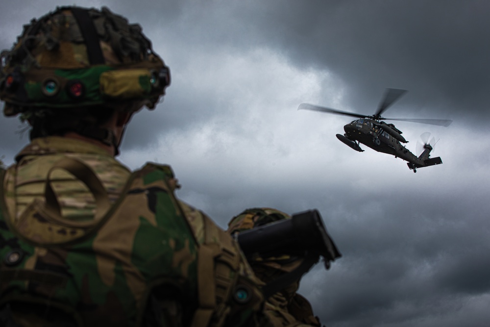 Army Cavalry Scouts Conduct Air-Infiltration Operation