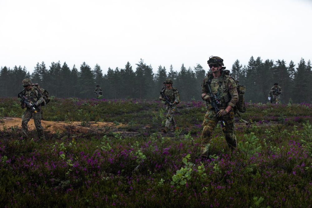 Army Cavalry Scouts Conduct Air-Infiltration Operation