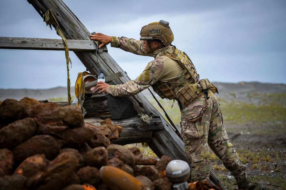 PACAF EOD ignites perfect training