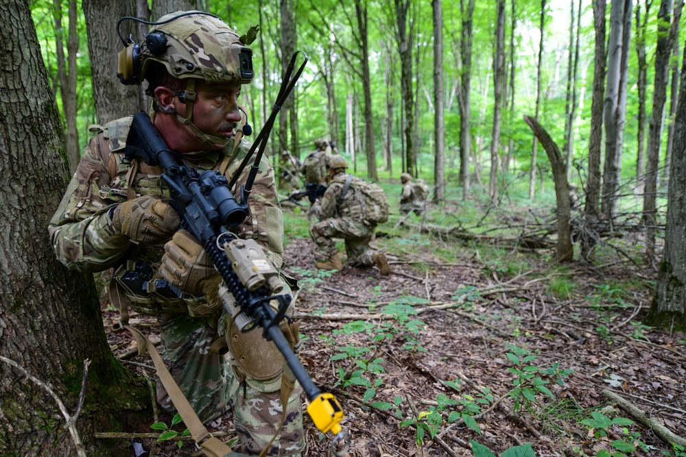 New groups of Reserve Defenders fire through IDLC