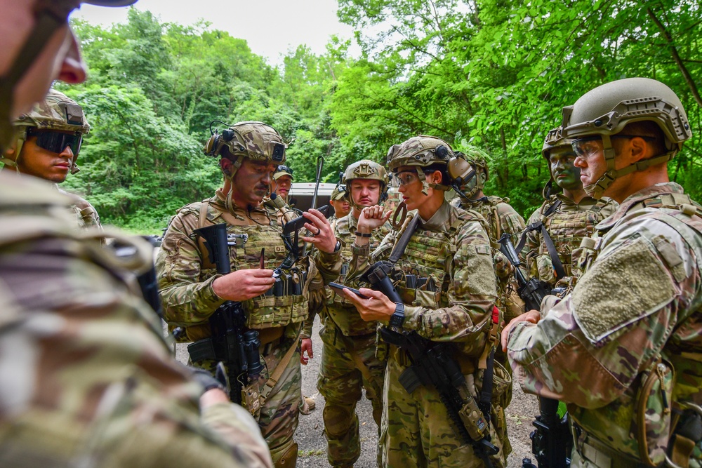 New groups of Reserve Defenders fire through IDLC