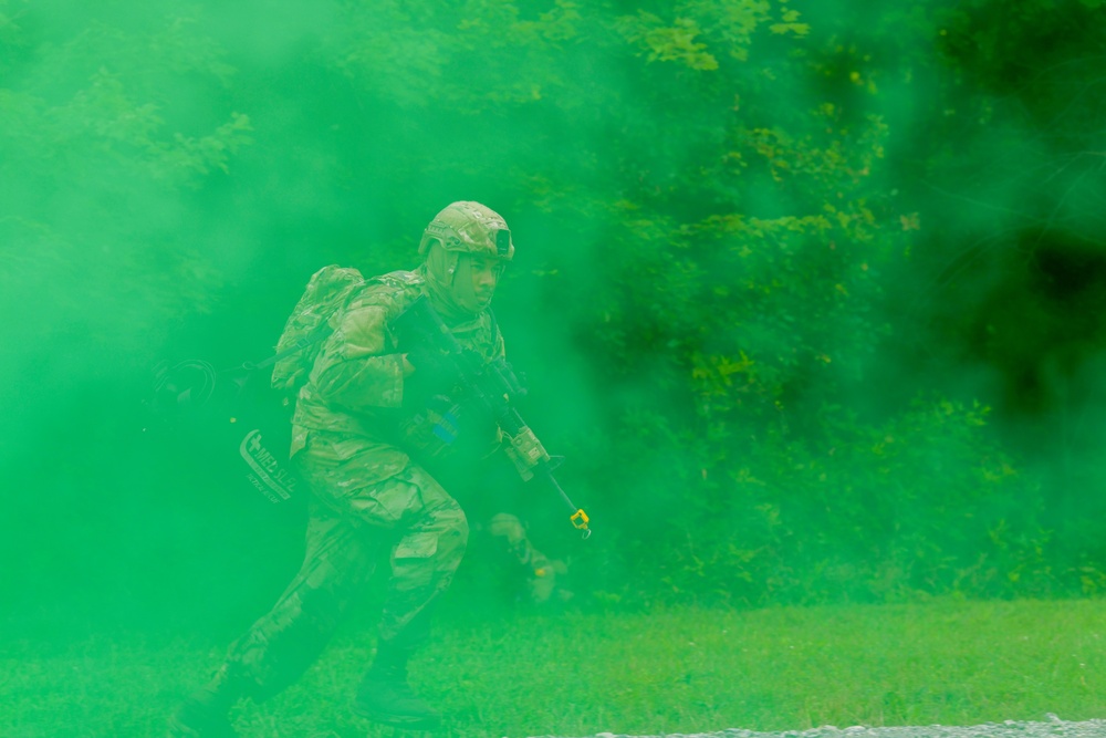 New groups of Reserve Defenders fire through IDLC