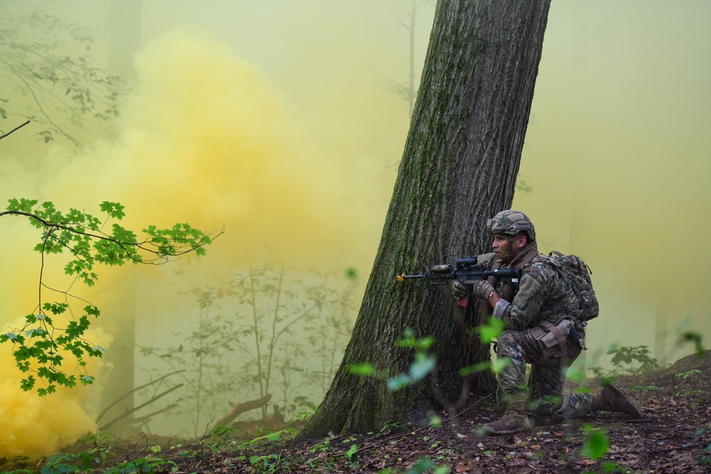 New groups of Reserve Defenders fire through IDLC
