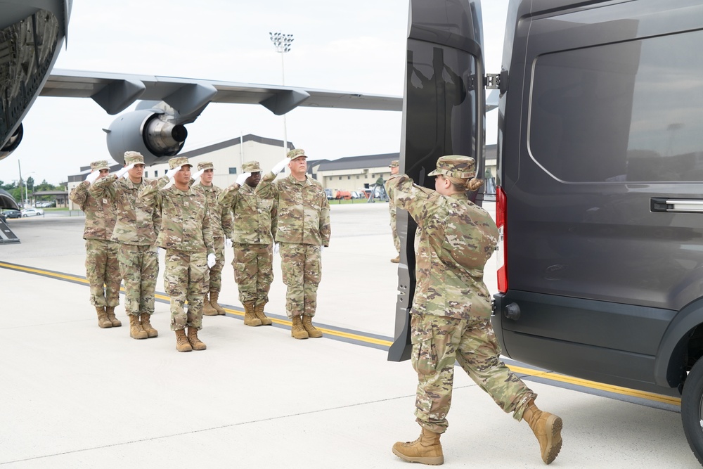 AFMAO Airmen train for dignified transfers