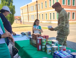 Girl Scouts offer healthy eats to Del Din Soldiers