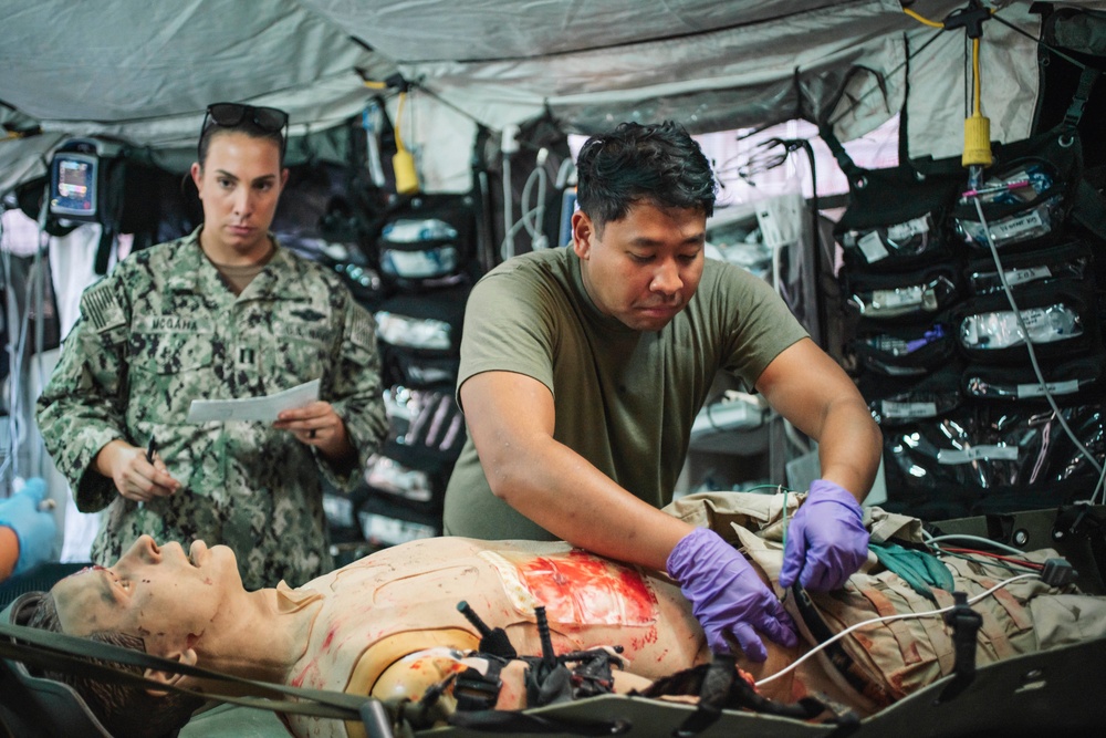 13th MEU Shock Trauma Platoon Conducts Medical Training during RUT