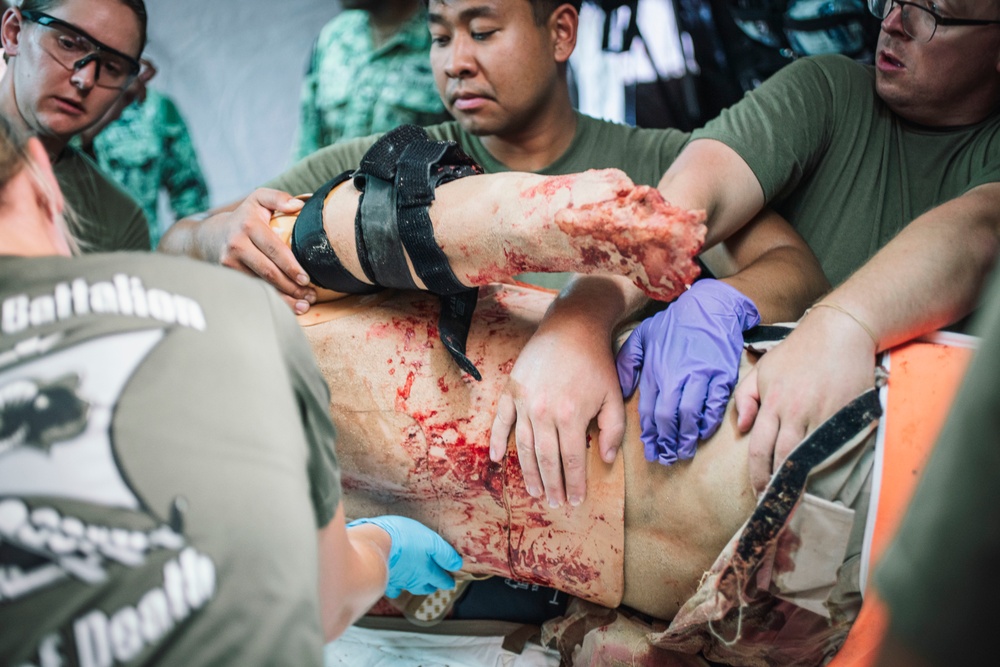 13th MEU Shock Trauma Platoon Conducts Medical Training during RUT