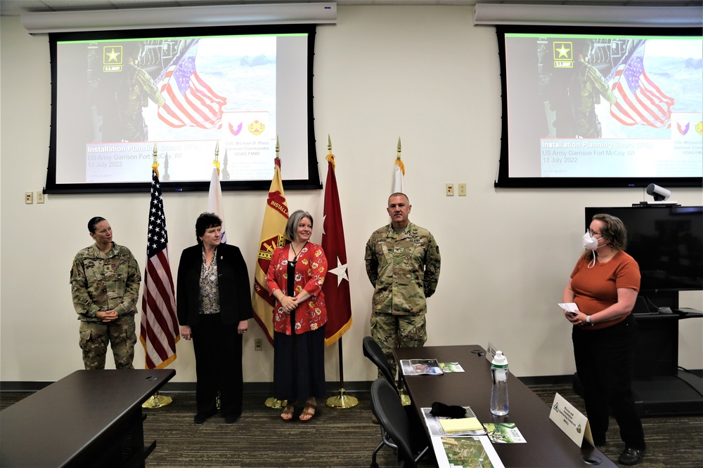 IMCOM-Readiness Director recognizes Fort McCoy personnel