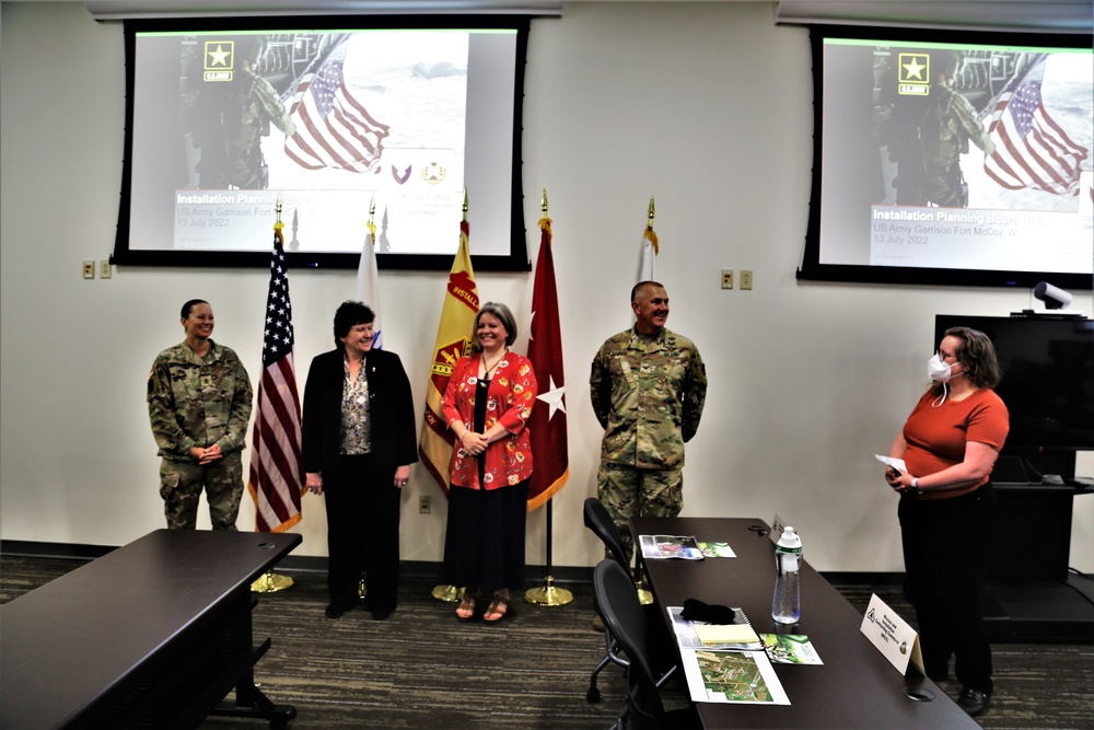 IMCOM-Readiness Director recognizes Fort McCoy personnel