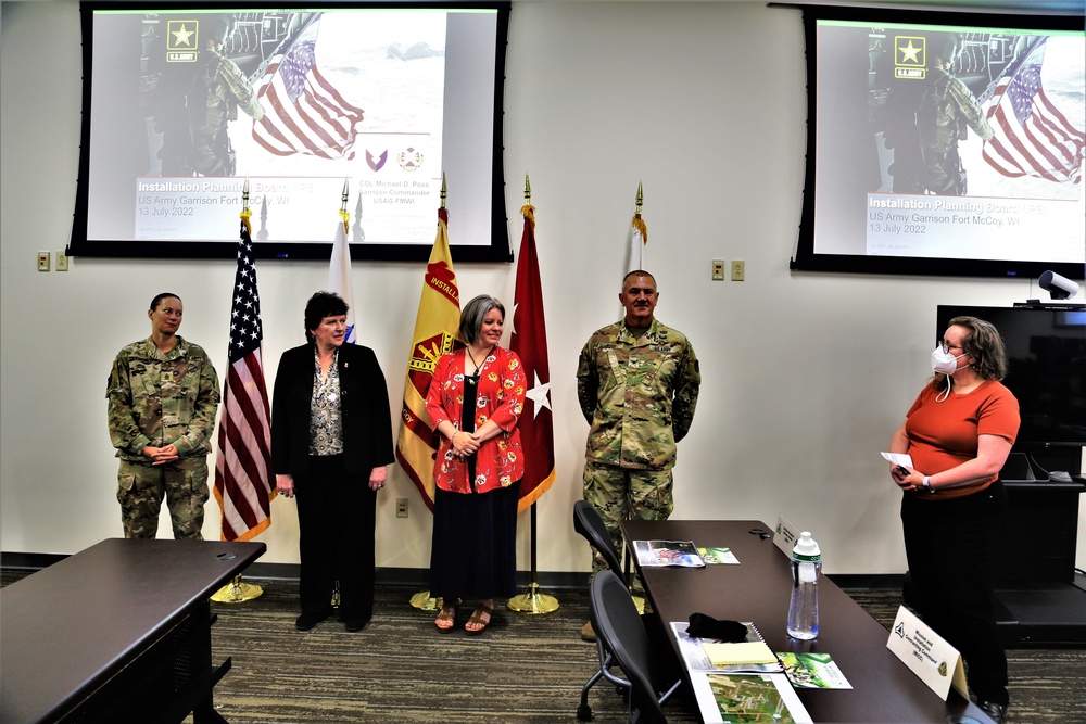 IMCOM-Readiness Director recognizes Fort McCoy personnel