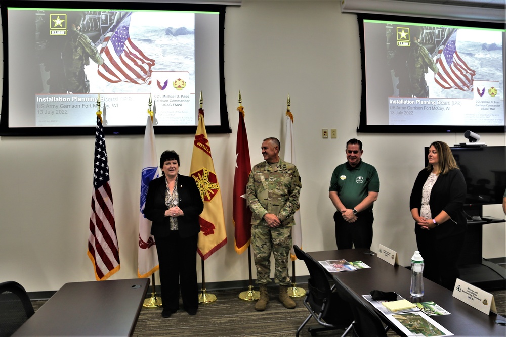 IMCOM-Readiness Director recognizes Fort McCoy personnel