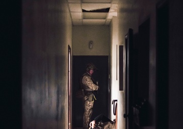 13th MEU ADRD Conducts Raid near Blythe during RUT