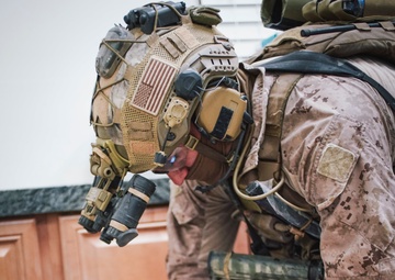 13th MEU ADRD Conducts Raid near Blythe during RUT