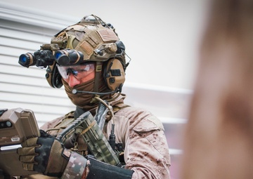 13th MEU ADRD Conducts Raid near Blythe during RUT