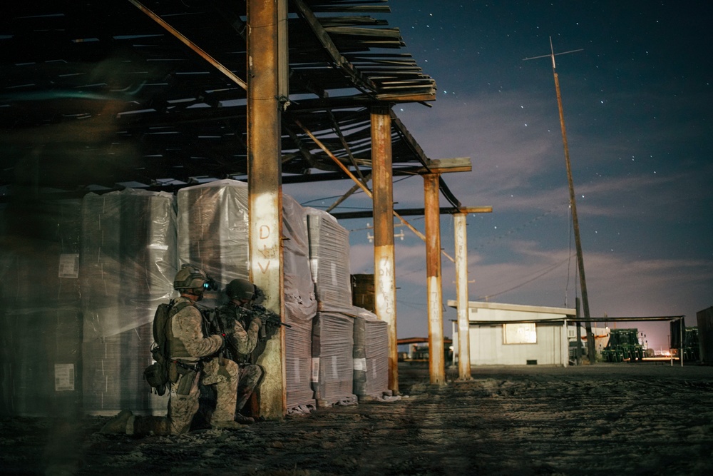 13th MEU ADRD Conducts Raid near Blythe during RUT