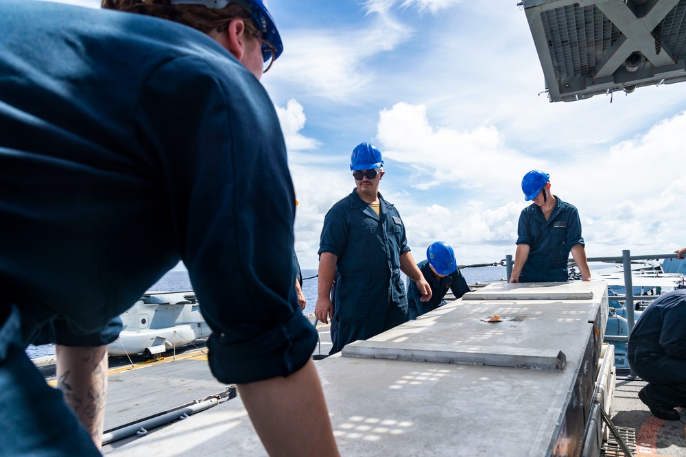 USS Essex Participates in RIMPAC 2022