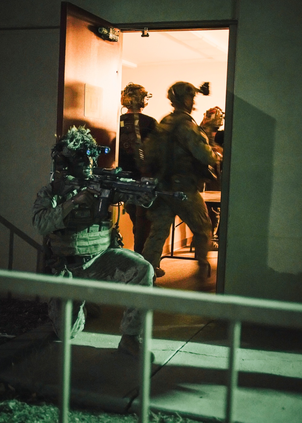 BLT 2/4 Conducts Raid during RUT