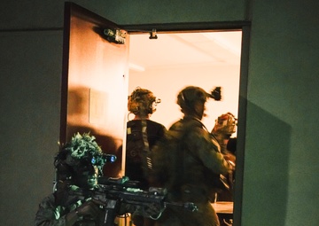 BLT 2/4 Conducts Raid during RUT