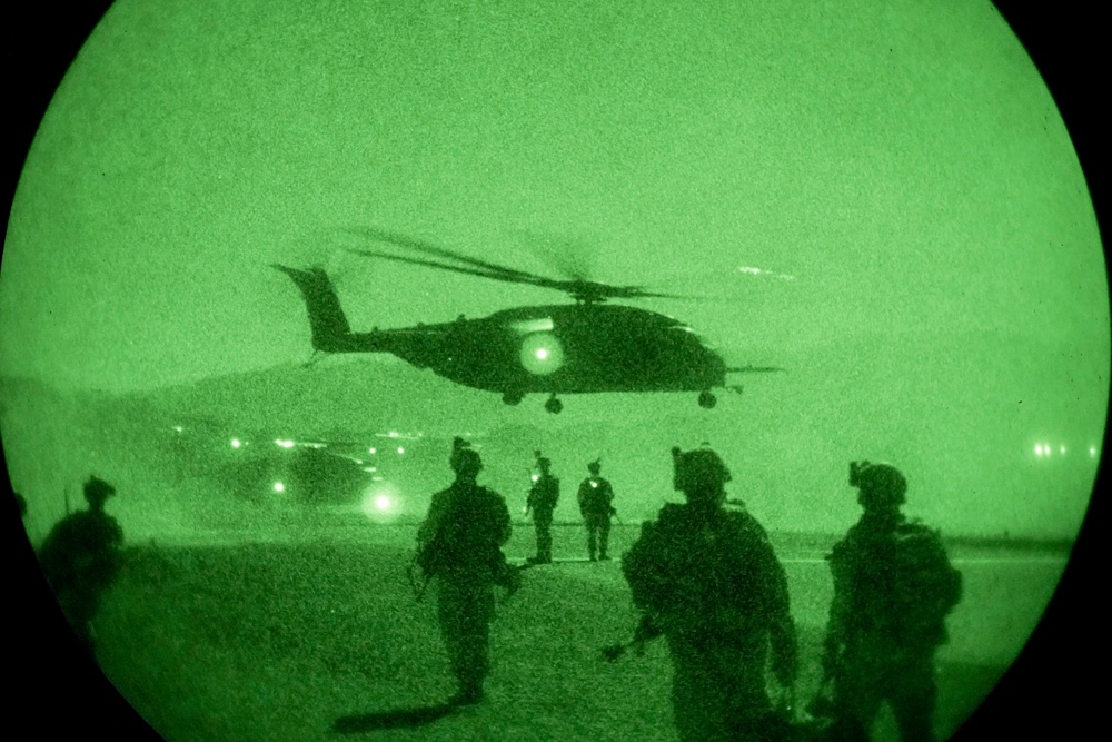 BLT 2/4 Conducts Raid during RUT