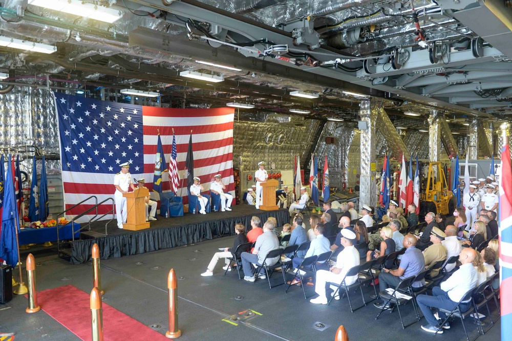 USS Tulsa (LCS 16) Gold Crew Holds Change of Command Ceremony