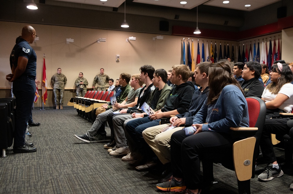 Thunderbirds meet local JROTC cadets
