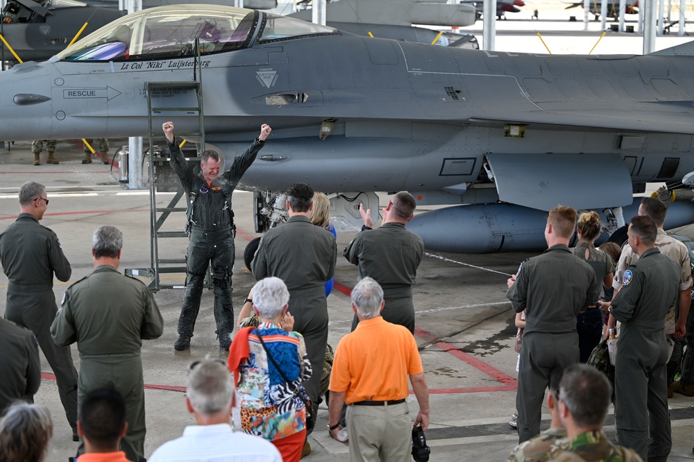 Farewell tour: Dutch wrap up 32 years of flying with Tucson Air Guard